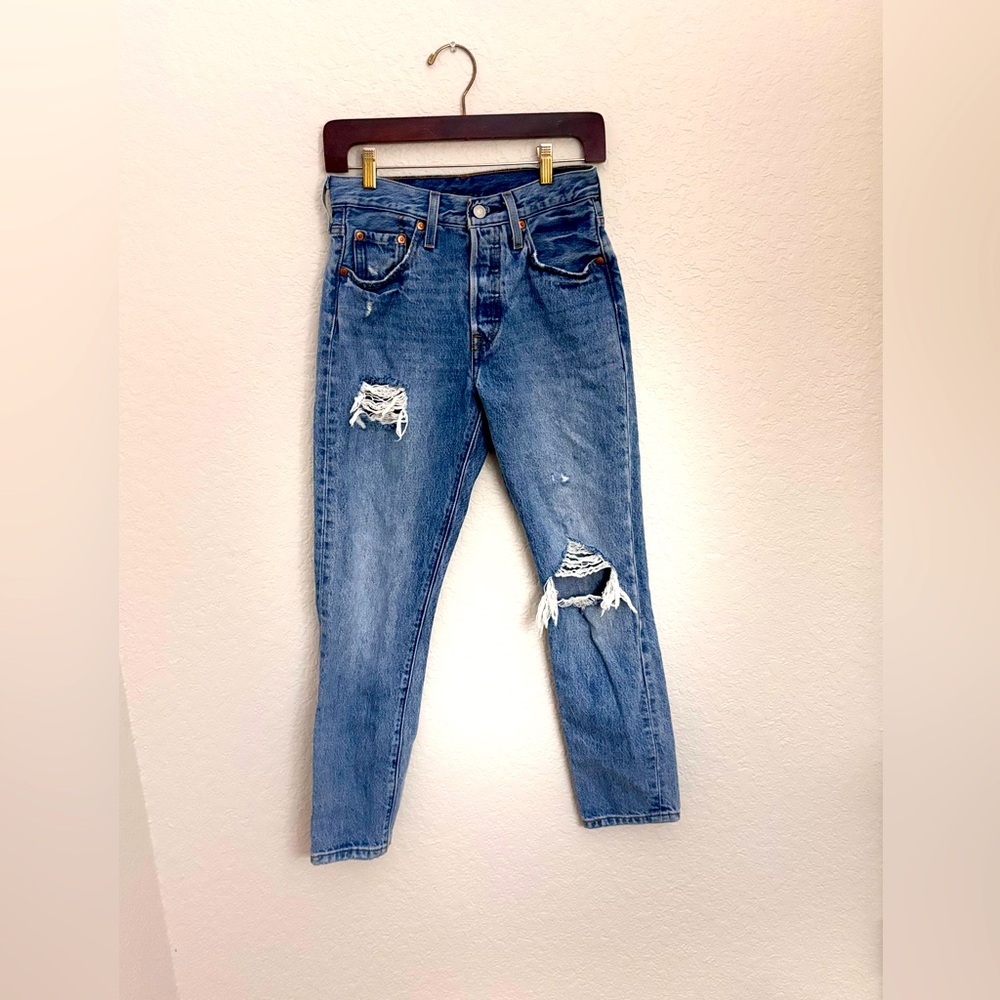 Medium Wash Levi's 501 skinny